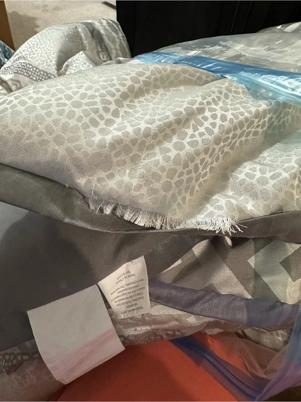Full Size Gray Madison Park comforter Set Bed
